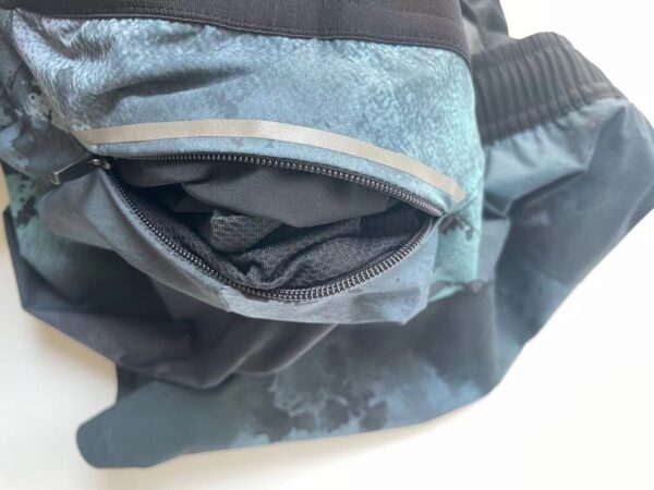 short - Image 6