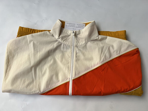 Women's Waterproof  Lightweight  Active Outdoor windbreaker jacket - Image 10