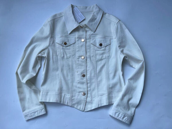 Women's Wholesale Denim Jacket Coat Basic Button Down Lightweight Jean Jackets With Pockets - Image 4