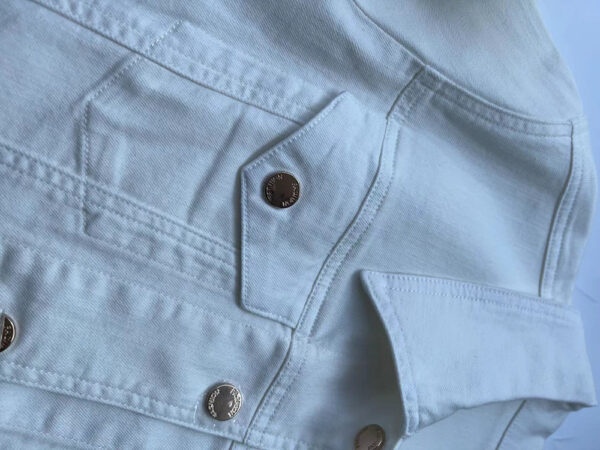 Women's Wholesale Denim Jacket Coat Basic Button Down Lightweight Jean Jackets With Pockets - Image 2